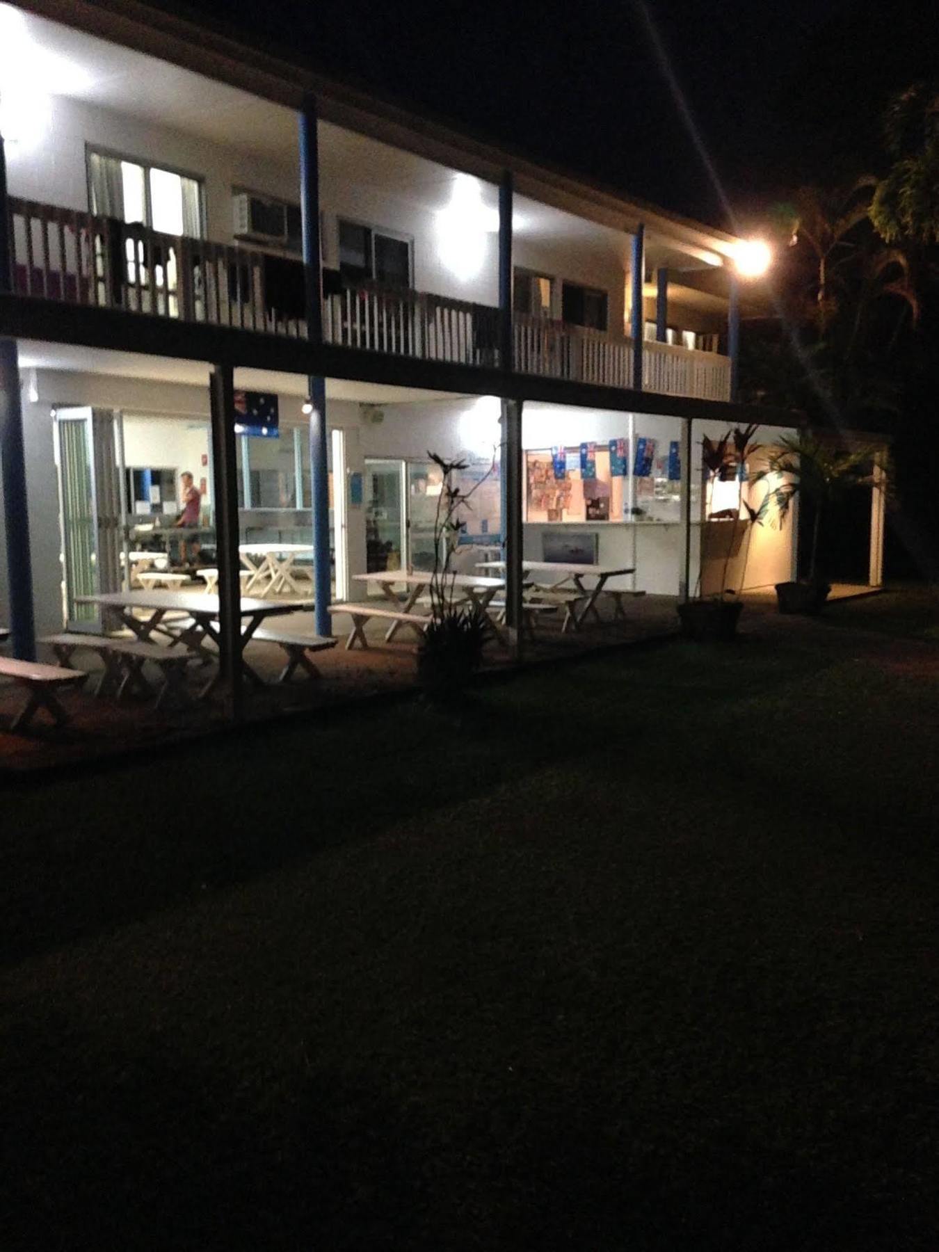 Absolute Backpackers Mission Beach Exterior foto